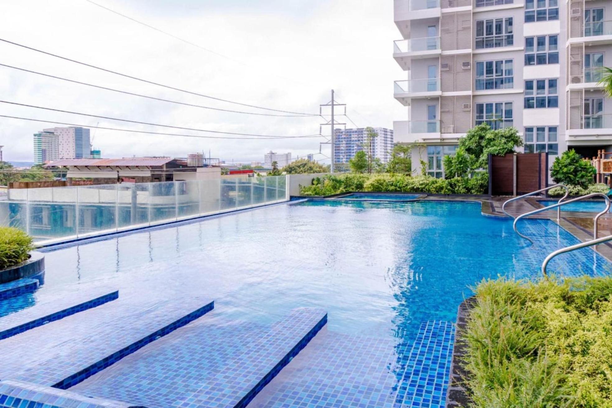 Jhezzstuffs Staycation Iloilo City Kültér fotó